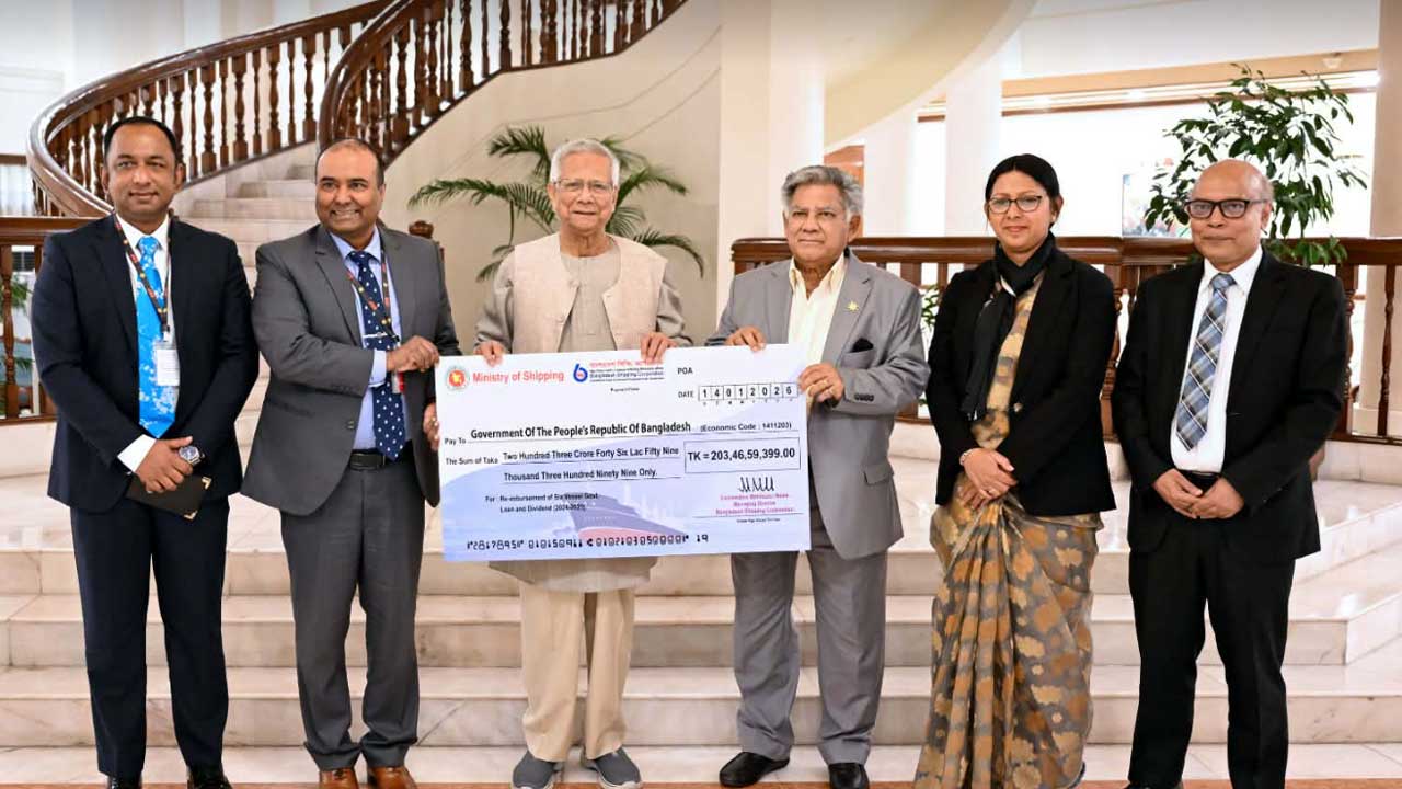 শিপিং কর্পোরেশনকে লাভজনক থাকতে হবে: প্রধান উপদেষ্টা